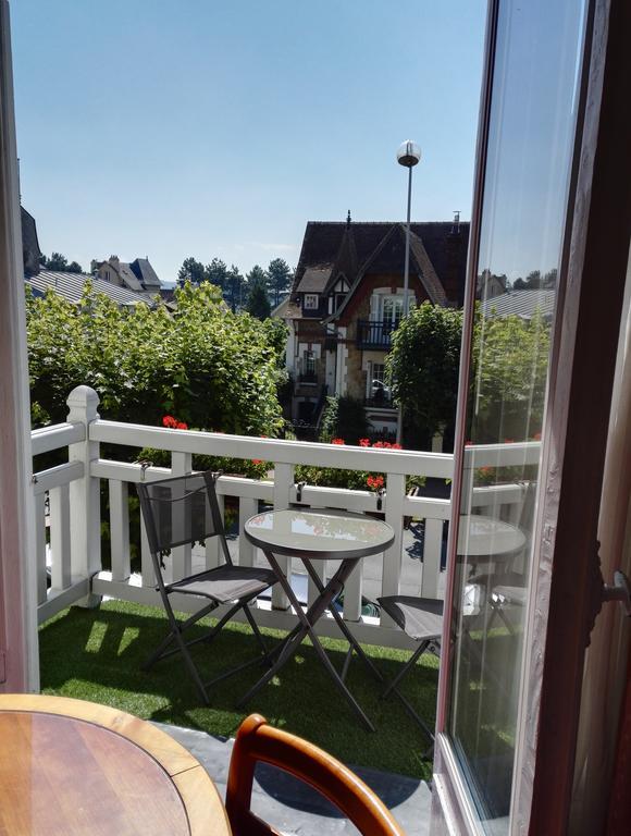 Marie Anne Hotel Deauville Exterior foto